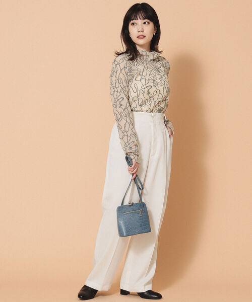 Ray BEAMS(レイビームス)の「Ray BEAMS / 起毛 チュール ハイネック カットソー(Tシャツ/カットソー・レディース・ブラック/ベージュ・ONE SIZE)」の10枚目の写真