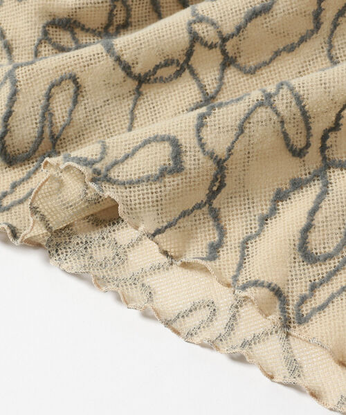 Ray BEAMS(レイビームス)の「Ray BEAMS / 起毛 チュール ハイネック カットソー(Tシャツ/カットソー・レディース・ブラック/ベージュ・ONE SIZE)」の14枚目の写真