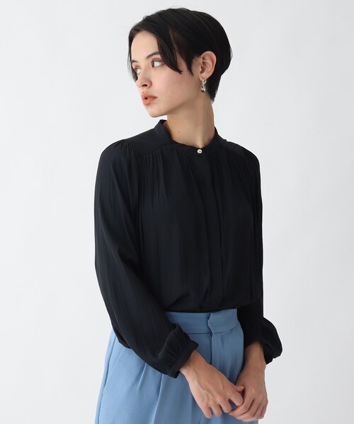 AG by aquagirl（エージーバイアクアガール）の「◆パウダーサテンバンドカラーブラウス【WEB限定サイズ】（シャツ/ブラウス・レディース・アイボリー/ダークオレンジ/ブルー/ネイビー・36/38/40）」の2枚目の写真