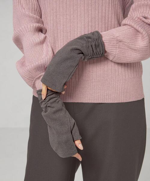 closet story（クローゼットストーリー）の「＜closet story＞ギャザーフィンガーレスグローブ -ウォッシャブル-（手袋・レディース・ブラック/ベージュ/グレー・FREE）」の8枚目の写真