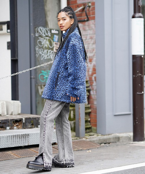 X-girl（エックスガール）の「REVERSIBLE BOA FLEECE JACKET（ナイロンジャケット・レディース・ライトブルー/ブラック/イエロー・S/M）」の14枚目の写真