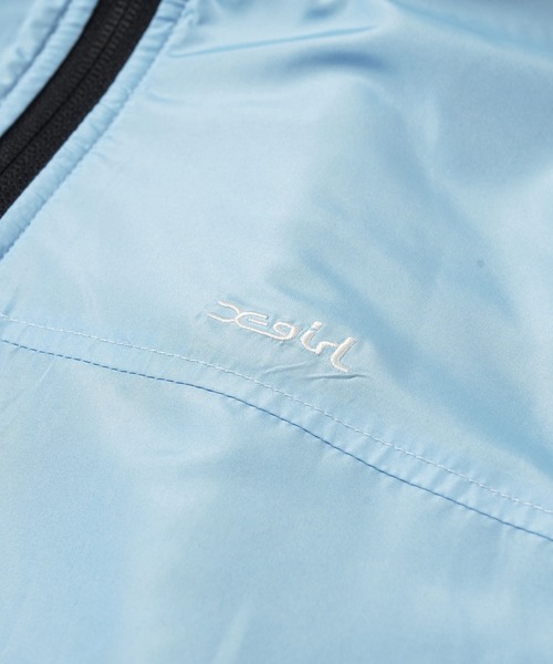 X-girl（エックスガール）の「REVERSIBLE BOA FLEECE JACKET（ナイロンジャケット・レディース・ライトブルー/ブラック/イエロー・S/M）」の4枚目の写真