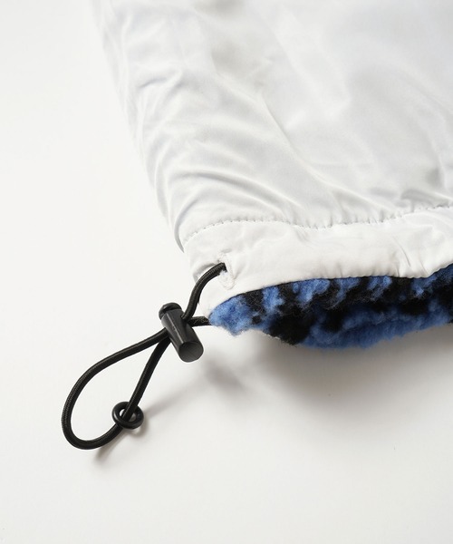 X-girl（エックスガール）の「REVERSIBLE BOA FLEECE JACKET（ナイロンジャケット・レディース・ライトブルー/ブラック/イエロー・S/M）」の6枚目の写真