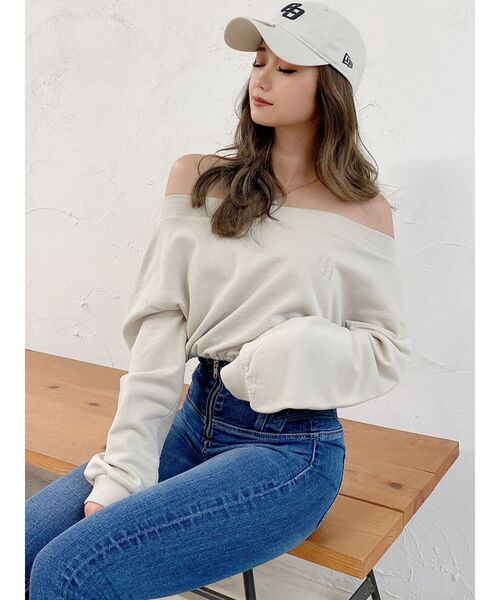 GYDA（ジェイダ）の「ピグメントオフショル スウェットトップス（スウェット・レディース・アイボリー/チャコールグレー/パープル・FREE）」の15枚目の写真