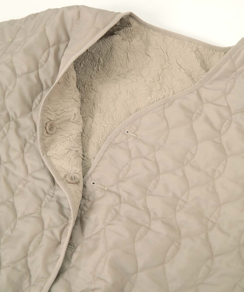 titivate(ティティベイト)の「ジャガードキルティングコート(ノーカラーコート・レディース・ベージュ/カーキ/アイボリー・S/M)」の15枚目の写真