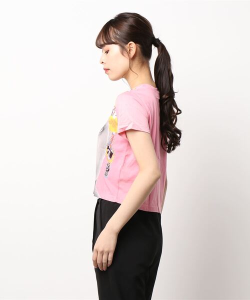 Desigual(デシグアル)の「Beaded Face Photo Crop Tee / ビーズフェイスフォトクロップティー(Tシャツ/カットソー・レディース・レッド・M/S/XL/L/XS)」の2枚目の写真