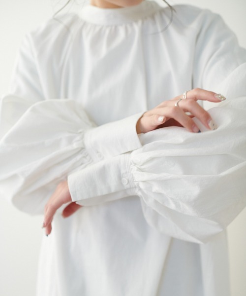 PUAL CE CIN（ピュアルセシン）の「【Du noir】タイプライタープルオーバーブラウス（シャツ/ブラウス・レディース・ホワイト/ブラック/ベージュ・FREE）」の2枚目の写真