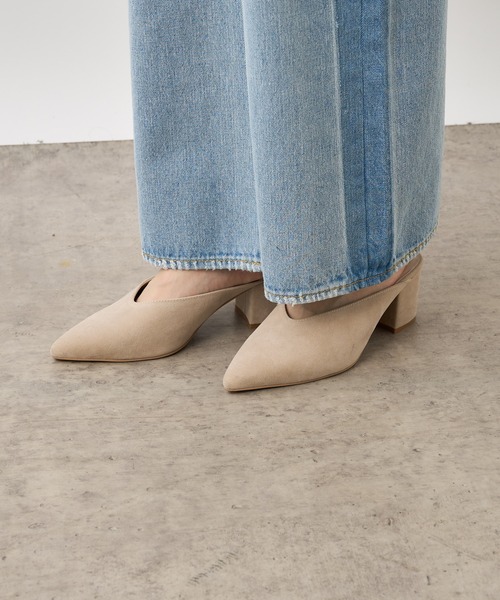 Omekashi(オメカシ)の「とんがりミュール(パンプス・レディース・ブラック/アイボリー・37/38/36)」の5枚目の写真