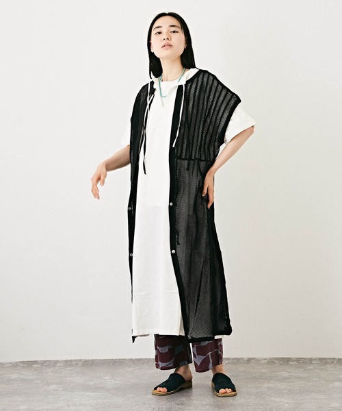 TOBILA（トビラ）の「インド綿麻 スラブローン カフタンワンピース（シャツワンピース・レディース・ピンク/ホワイト/ブラウン・M）」の4枚目の写真