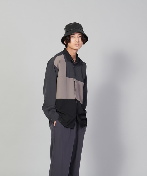 UNIIT(ユニット)の「【UNIIT/ユニット】ブロックスイッチルーズシャツ ビッグシルエット(シャツ/ブラウス・メンズ・ホワイト/チャコールグレー/ベージュ・SMALL/MEDIUM/LARGE)」の3枚目の写真