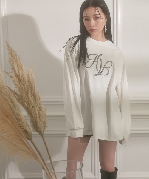 ANDGEEBEE（アンジービー）の「UNISEX エンブロイダリーロンT（Tシャツ/カットソー・レディース・ホワイト/ブラック・MEDIUM）」の2枚目の写真