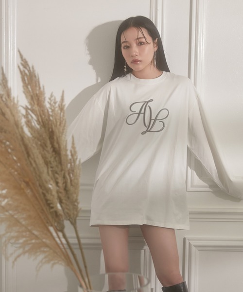 ANDGEEBEE（アンジービー）の「UNISEX エンブロイダリーロンT（Tシャツ/カットソー・レディース・ホワイト/ブラック・MEDIUM）」の5枚目の写真