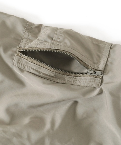 GLAZOS（グラソス）の「オーバーサイズ・MA-1（MA-1・キッズ・カーキ/ブラック/グレー・140cm/160cm/130cm/150cm/170cm）」の11枚目の写真