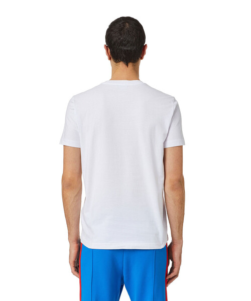 DIESEL（ディーゼル）の「メンズ Tシャツ クラック加工 サステナブル（Tシャツ/カットソー・メンズ・ホワイト/ブラック/杢グレー/レッド・LARGE/X-LARGE/X-SMALL/XX-LARGE/XXX-LARGE/SMALL/MEDIUM）」の14枚目の写真