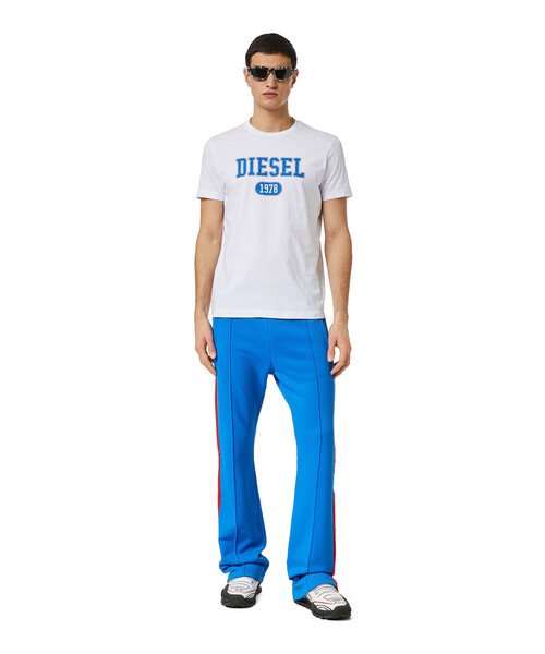 DIESEL（ディーゼル）の「メンズ Tシャツ クラック加工 サステナブル（Tシャツ/カットソー・メンズ・ホワイト/ブラック/杢グレー/レッド・LARGE/X-LARGE/X-SMALL/XX-LARGE/XXX-LARGE/SMALL/MEDIUM）」の16枚目の写真