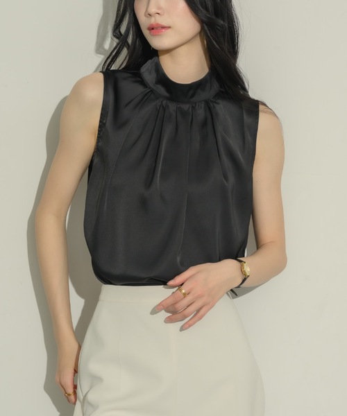 NEUNA(ヌナ)の「【高見えゴージャスなブラウス】ノースリボリュームタックブラウス(シャツ/ブラウス・レディース・ホワイト/ブラック/グレイッシュベージュ/ライトグレー/アイボリー・FREE)」の18枚目の写真