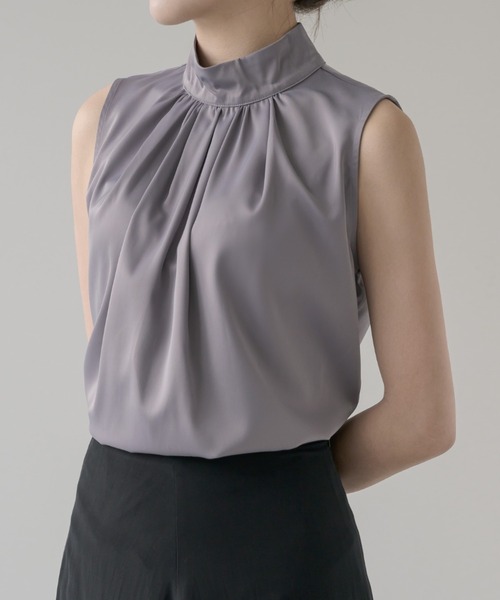 NEUNA(ヌナ)の「【高見えゴージャスなブラウス】ノースリボリュームタックブラウス(シャツ/ブラウス・レディース・ホワイト/ブラック/グレイッシュベージュ/ライトグレー/アイボリー・FREE)」の9枚目の写真