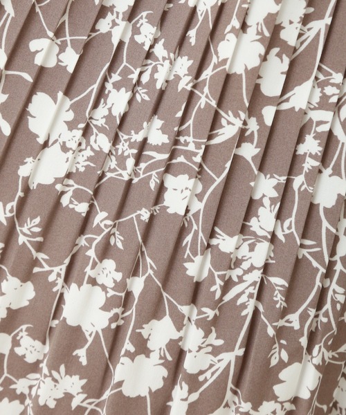 libelle more(リベル モア)の「天竺ワンピース+花柄プリーツスカート セット(ワンピース・レディース・ブラック/モカ/ライトベージュ/ブルー・M/L)」の15枚目の写真