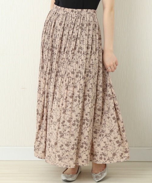 libelle more(リベル モア)の「天竺ワンピース+花柄プリーツスカート セット(ワンピース・レディース・ブラック/モカ/ライトベージュ/ブルー・M/L)」の10枚目の写真