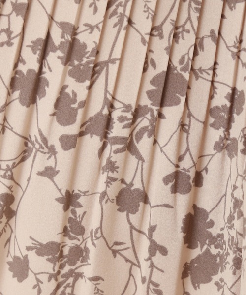 libelle more(リベル モア)の「天竺ワンピース+花柄プリーツスカート セット(ワンピース・レディース・ブラック/モカ/ライトベージュ/ブルー・M/L)」の16枚目の写真