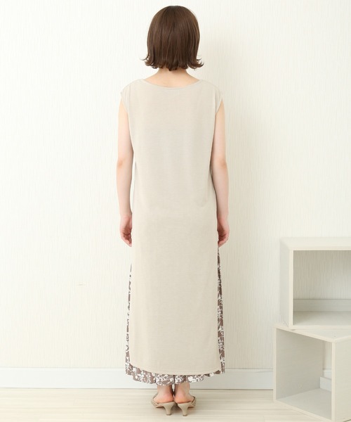 libelle more(リベル モア)の「天竺ワンピース+花柄プリーツスカート セット(ワンピース・レディース・ブラック/モカ/ライトベージュ/ブルー・M/L)」の21枚目の写真