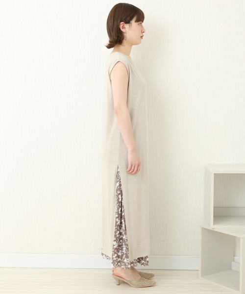 libelle more(リベル モア)の「天竺ワンピース+花柄プリーツスカート セット(ワンピース・レディース・ブラック/モカ/ライトベージュ/ブルー・M/L)」の22枚目の写真