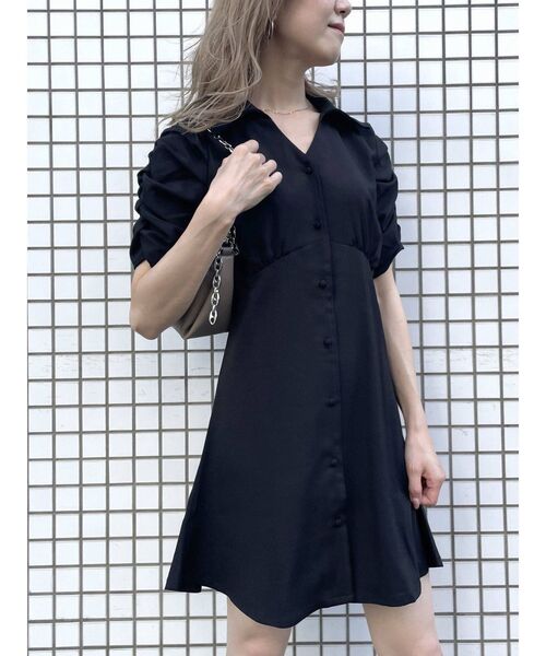 EMODA(エモダ)の「シャツカラーフレアワンピース(ワンピース・レディース・ブラック/ベージュ/その他・FREE)」の15枚目の写真