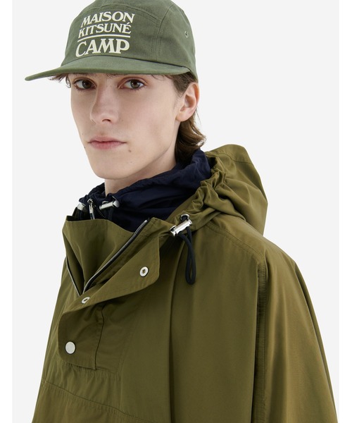Maison Kitsune（メゾンキツネ）の「MK CAMP HOODED CAPE