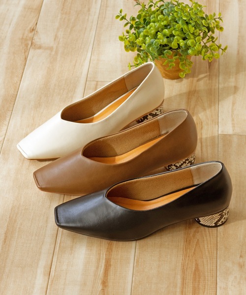 menue(メヌエ)の「パイソン柄丸ヒールパンプス(パンプス・レディース・アイボリー/ベージュ系その他/ブラック・22.5cm/24.0cm/25.0cm/21.5cm/23.0cm/24.5cm/25.5cm/23.5cm/26.0cm/22.0cm)」の4枚目の写真