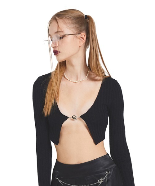 CRANK(クランク)の「A'GEM/9 × .kom『CRANK/クランク』LOGO PENDANT CARDIGAN/ロゴペンダント カーディガン(カーディガン/ボレロ・レディース・ホワイト/ブラック/ブルー・FREE)」の7枚目の写真