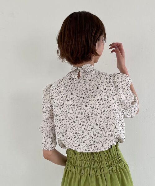 MAJESTIC LEGON(マジェスティックレゴン)の「ボウタイレディパターンブラウス(シャツ/ブラウス・レディース・ベージュ系その他2/ホワイト系その他2/ブラック系その他/ブラック/ベージュ/ホワイト系その他・MEDIUM)」の11枚目の写真