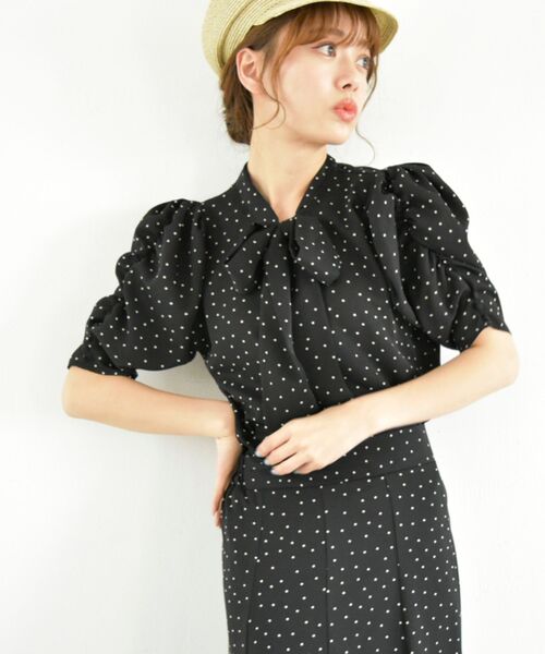 MAJESTIC LEGON(マジェスティックレゴン)の「ボウタイレディパターンブラウス(シャツ/ブラウス・レディース・ベージュ系その他2/ホワイト系その他2/ブラック系その他/ブラック/ベージュ/ホワイト系その他・MEDIUM)」の12枚目の写真