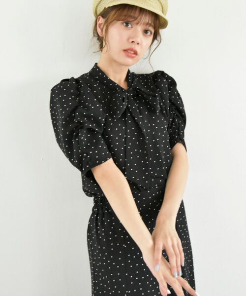 MAJESTIC LEGON(マジェスティックレゴン)の「ボウタイレディパターンブラウス(シャツ/ブラウス・レディース・ベージュ系その他2/ホワイト系その他2/ブラック系その他/ブラック/ベージュ/ホワイト系その他・MEDIUM)」の14枚目の写真