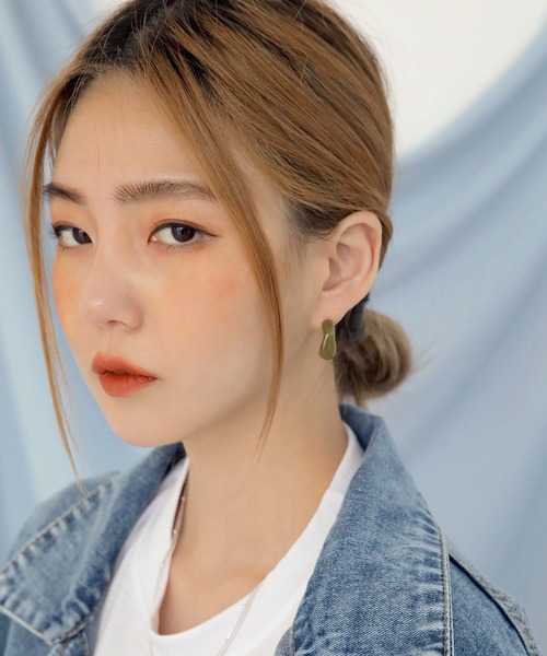 UNE MANSION（ユヌマンション）の「マーブルホマイカピアス（ピアス（両耳用）・レディース・ブラウン/グリーン/アイボリー・ONE SIZE）」の14枚目の写真