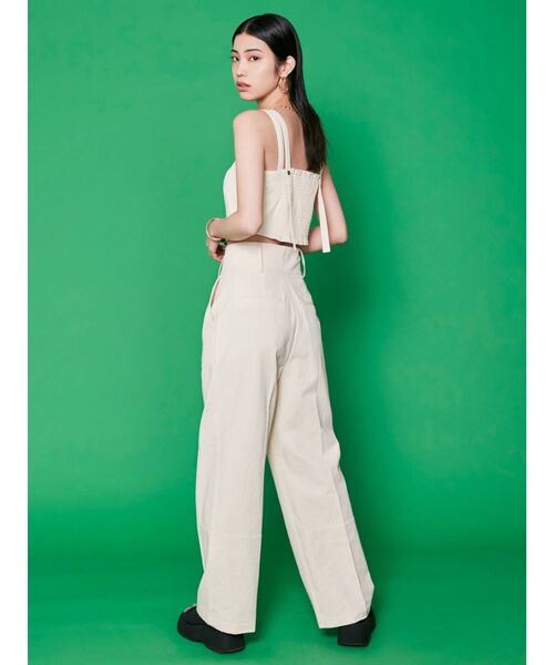 EMODA(エモダ)の「ダブルストラップショートビスチェ(タンクトップ・レディース・アイボリー/ブラック/ベージュ/ブルー・FREE)」の8枚目の写真