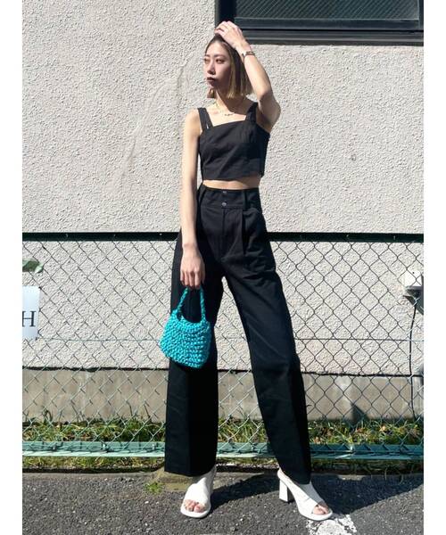 EMODA(エモダ)の「ダブルストラップショートビスチェ(タンクトップ・レディース・アイボリー/ブラック/ベージュ/ブルー・FREE)」の14枚目の写真