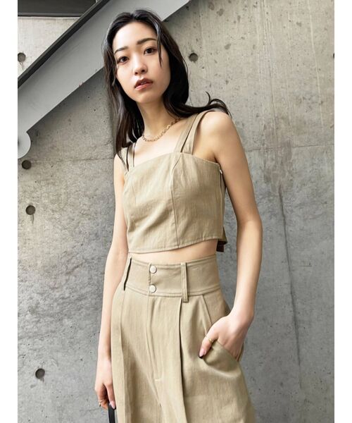 EMODA(エモダ)の「ダブルストラップショートビスチェ(タンクトップ・レディース・アイボリー/ブラック/ベージュ/ブルー・FREE)」の17枚目の写真