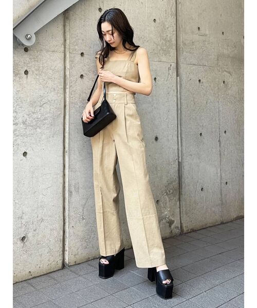 EMODA(エモダ)の「ダブルストラップショートビスチェ(タンクトップ・レディース・アイボリー/ブラック/ベージュ/ブルー・FREE)」の18枚目の写真