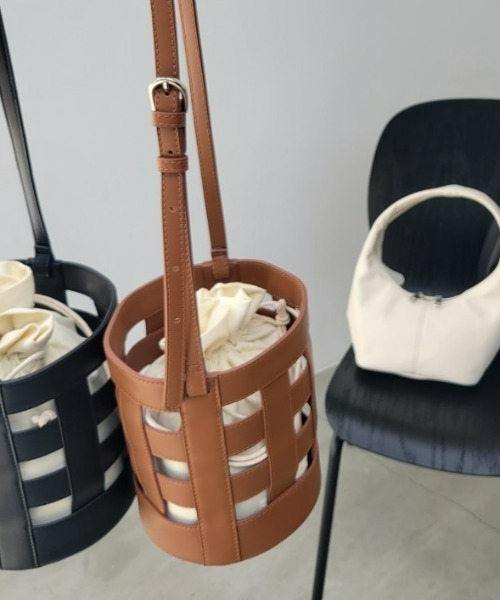 y/m by misato（イムバイミサト）の「バケツショルダーBAG（ショルダーバッグ・レディース・ブラウン/ブラック・FREE）」の20枚目の写真