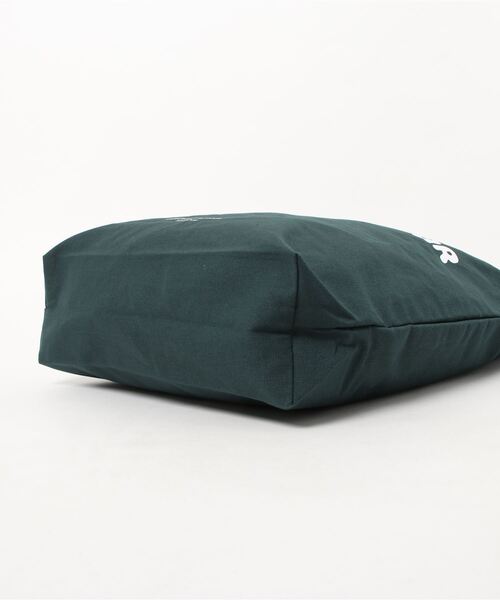Traditional Weatherwear（トラディショナルウェザーウェア）の「WAVE LOGO GUSSET TOTE（トートバッグ・レディース・グリーン/ブラウン・F）」の4枚目の写真
