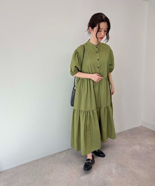 toucher du brise(トゥシェドブリーズ)の「ボリュームスリーブ ティアード ロングワンピース(ワンピース・レディース・ブラック/オフホワイト/カーキ/ブルー・M)」の13枚目の写真