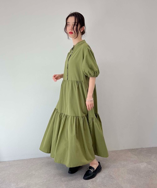 toucher du brise(トゥシェドブリーズ)の「ボリュームスリーブ ティアード ロングワンピース(ワンピース・レディース・ブラック/オフホワイト/カーキ/ブルー・M)」の14枚目の写真