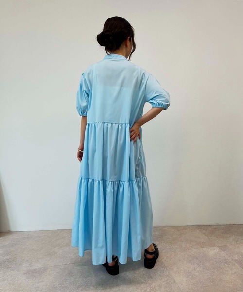 toucher du brise(トゥシェドブリーズ)の「ボリュームスリーブ ティアード ロングワンピース(ワンピース・レディース・ブラック/オフホワイト/カーキ/ブルー・M)」の21枚目の写真