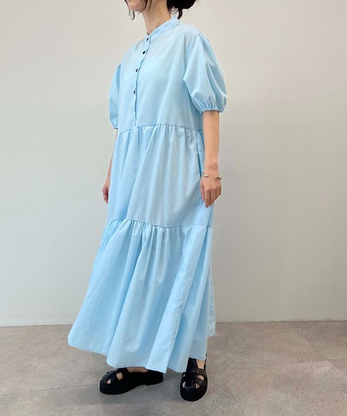 toucher du brise(トゥシェドブリーズ)の「ボリュームスリーブ ティアード ロングワンピース(ワンピース・レディース・ブラック/オフホワイト/カーキ/ブルー・M)」の17枚目の写真