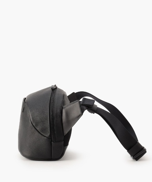 FARO（ファーロ）の「【ファーロ】Just Smart Sling Bag/ジャストスマートスリングバッグ（ショルダーバッグ・メンズ・ネイビー/ブラック・FREE）」の3枚目の写真