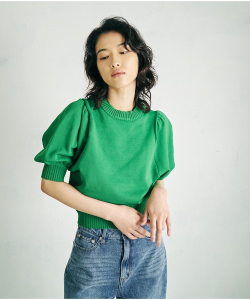 4youstory(フォーユーストーリー)の「【4youstory】ボリュームスリーブトップス(Tシャツ/カットソー・レディース・ブラック/グリーン/アイボリー・FREE)」の1枚目の写真
