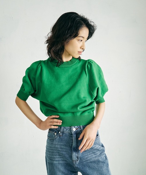 4youstory(フォーユーストーリー)の「【4youstory】ボリュームスリーブトップス(Tシャツ/カットソー・レディース・ブラック/グリーン/アイボリー・FREE)」の17枚目の写真