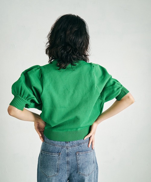 4youstory(フォーユーストーリー)の「【4youstory】ボリュームスリーブトップス(Tシャツ/カットソー・レディース・ブラック/グリーン/アイボリー・FREE)」の18枚目の写真