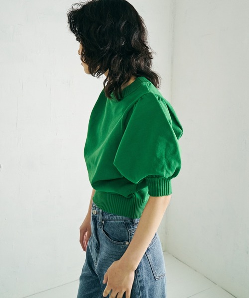 4youstory(フォーユーストーリー)の「【4youstory】ボリュームスリーブトップス(Tシャツ/カットソー・レディース・ブラック/グリーン/アイボリー・FREE)」の20枚目の写真