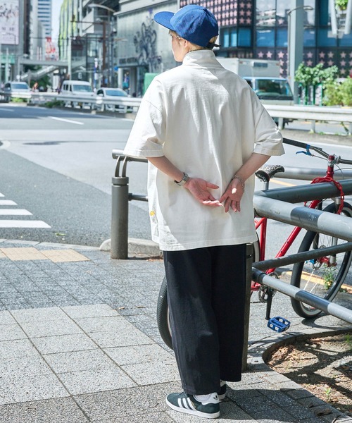 MONO-MART（モノマート）の「【CODDERR】ハーフジップ ワッペンロゴ刺繍 ビッグシルエット半袖Tシャツ（Tシャツ/カットソー・メンズ・オフホワイト/グリーン/ブラック/ネイビー・M/L）」の7枚目の写真